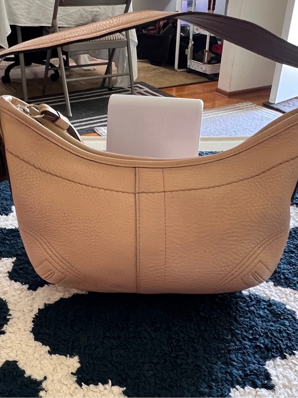 Coach soho Elegant Tan Leather Hobo Bag - Versatile Everyday Shoulder bag
